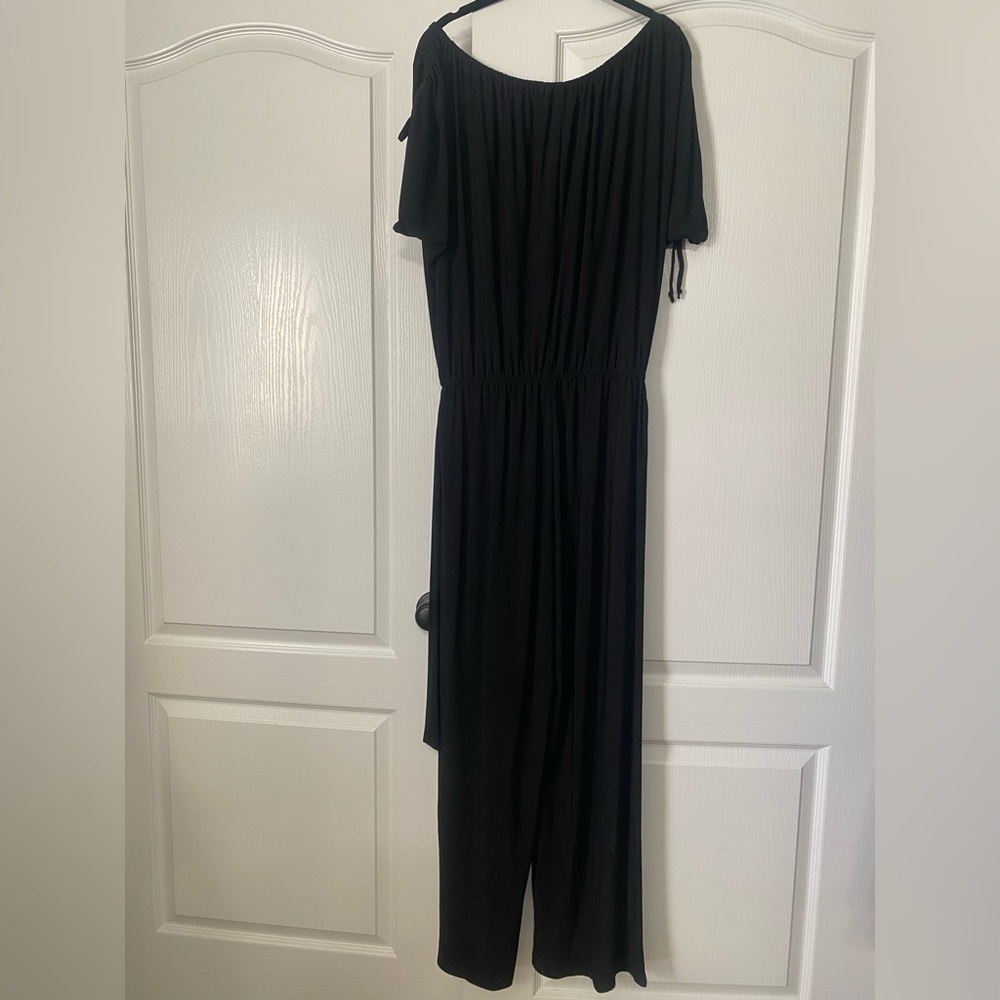 Tiana B. Short Sleeve Belted Black Jumpsuit Women’s Size L